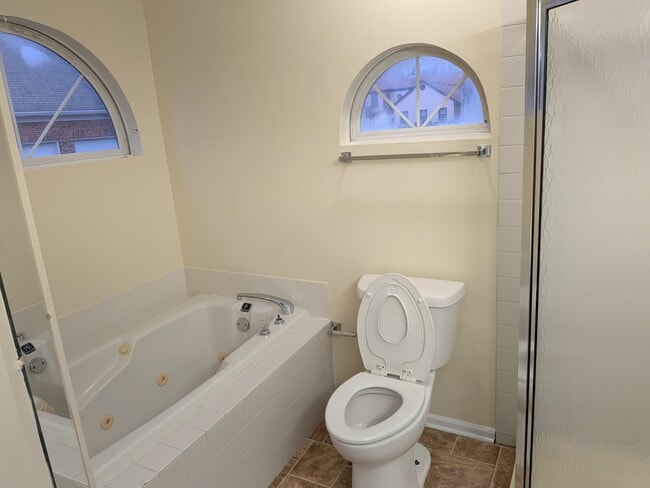 Building Photo - 5S455 Scots Dr