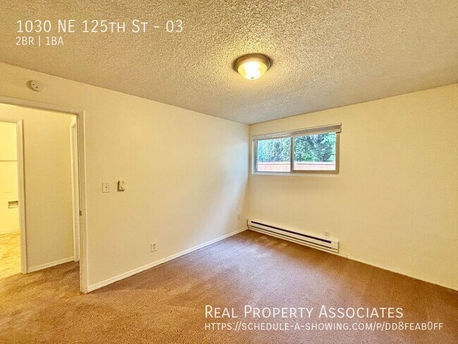 Building Photo - 1030 NE 125th St