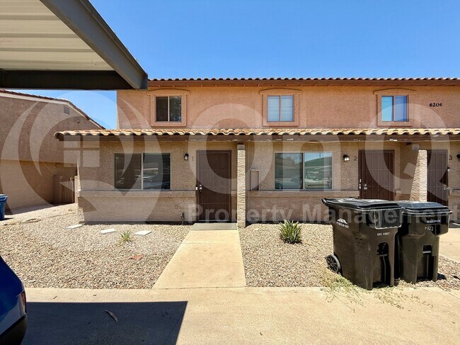 Primary Photo - 6206 E Glencove St