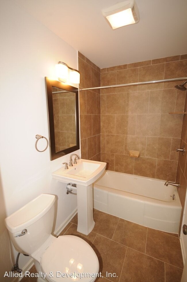 Building Photo - 4 br, 2 bath House - 16 Windsor Drive