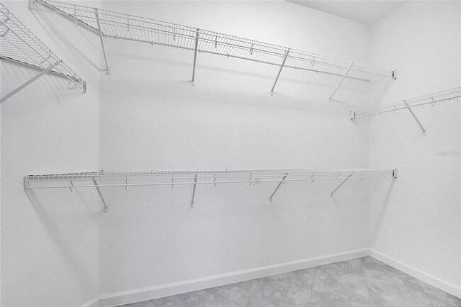 Building Photo - 215 Summertime Pl