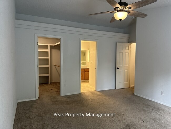 Building Photo - 3009 Ray Ave