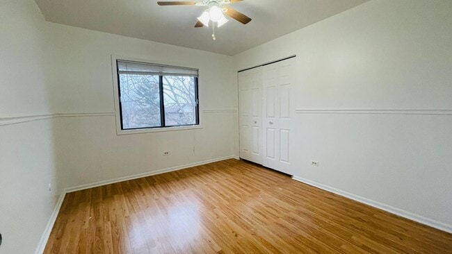 Building Photo - 6015 Lakeside Pl