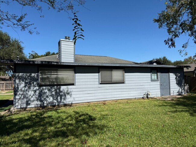 Building Photo - 12539 F Bar Dr