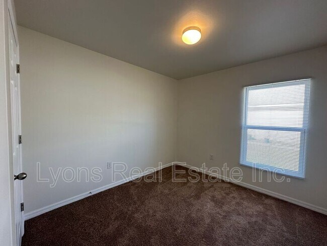 Building Photo - 5521 Gillot Blvd