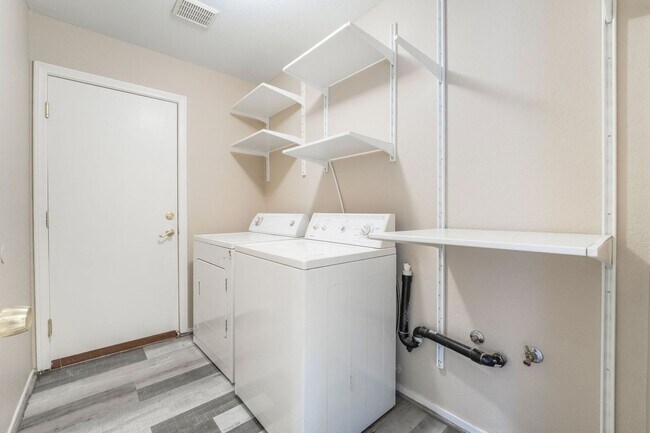 Building Photo - WELCOME TO YOUR DREAM HOME!