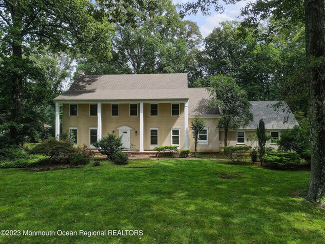 Primary Photo - 18 Seven Oaks Dr