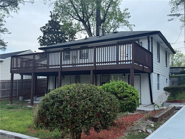 Building Photo - 1288 Northwest Dr NW