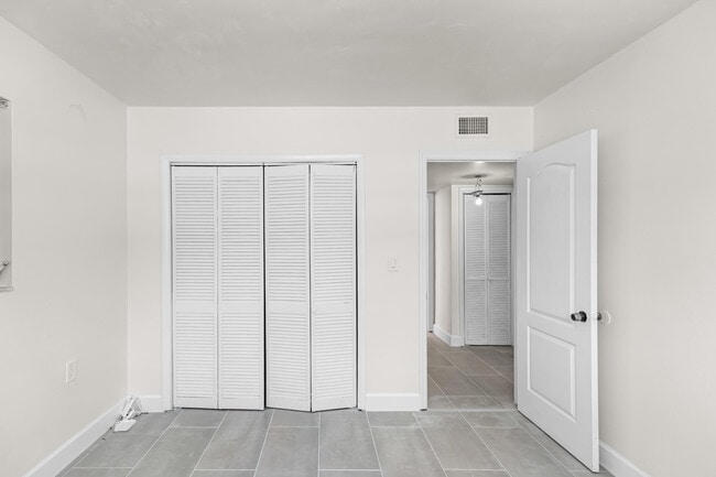 Building Photo - 1882 SW 17th Ave