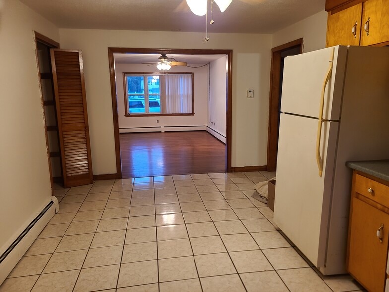 Kitchen/Living Room - 3 Paris St