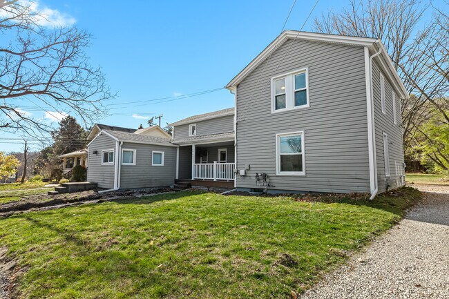Primary Photo - 15131 Northville Rd