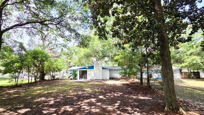 Building Photo - 4447 Melvin Cir W