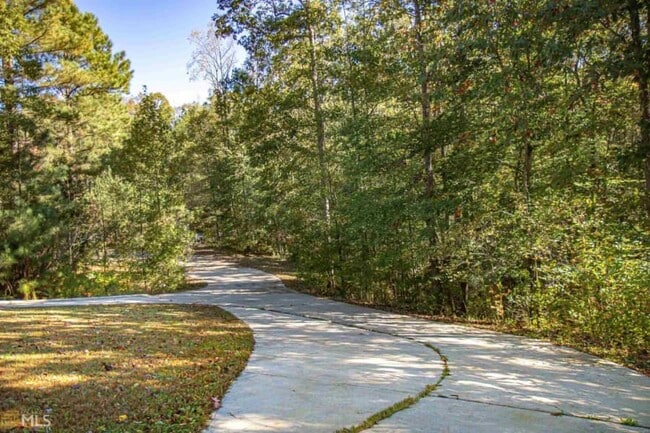 Building Photo - 168 Hamlin Rd