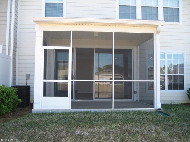 Building Photo - 11177 Castlemain Cir E