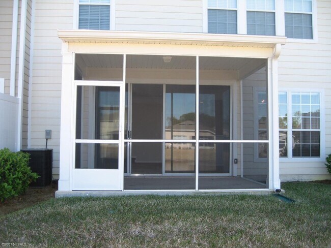 Building Photo - 11177 Castlemain Cir W