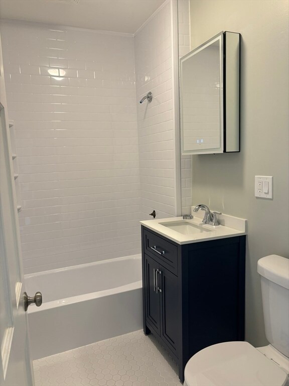 Building Photo - 63 Callender St