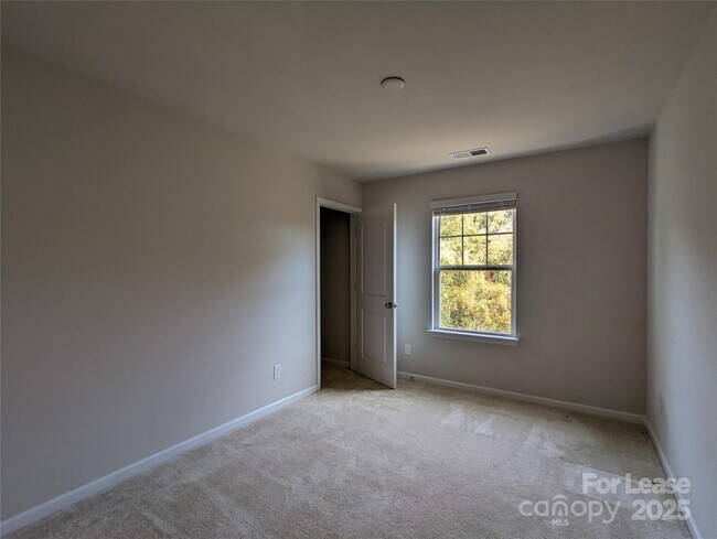 Building Photo - 7123 Jane Parks Way