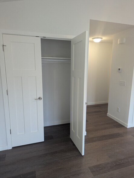 Building Photo - 132 Chalet Dr