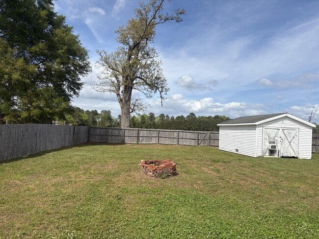 Building Photo - 109 Sheffield Rd