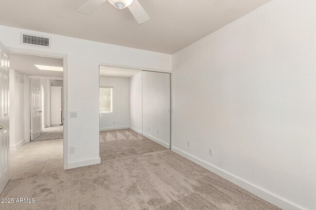 Building Photo - 10627 E Fanfol Ln