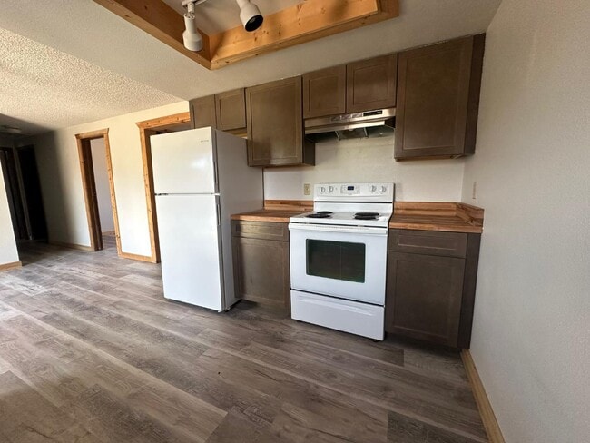 Building Photo - 311 9th St