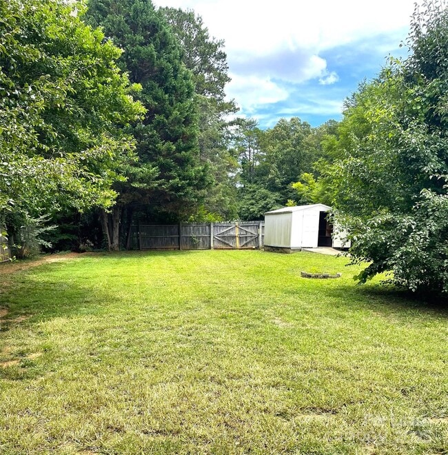 Building Photo - 13801 Dannemara Dr