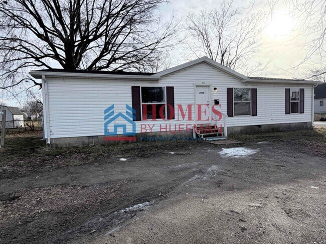 Building Photo - Three Bedroom | Two Bath House