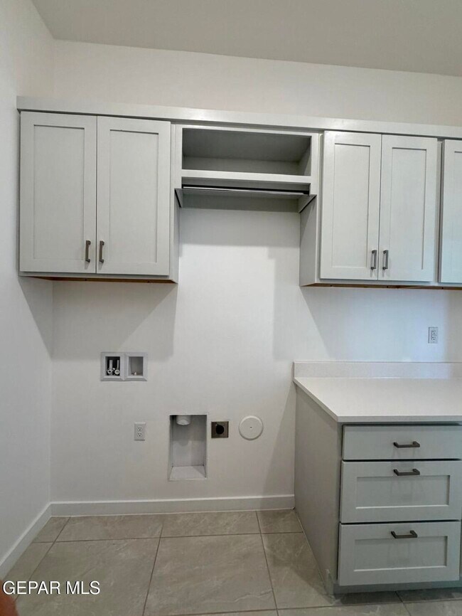 Building Photo - 13912 Garforth Ave