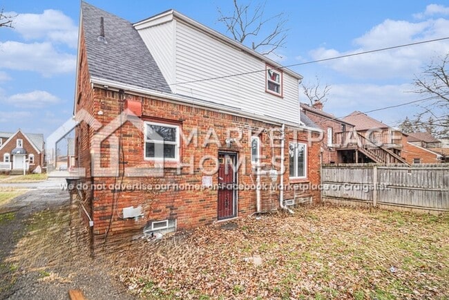 Building Photo - 16570 Kentfield St