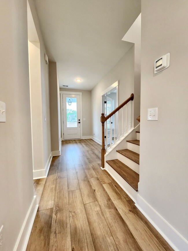 Building Photo - Gorgeous 4 bedroom home in Point Hope - Ch...