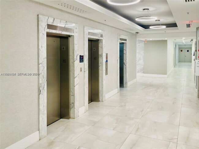 Building Photo - 3001 S Ocean Dr
