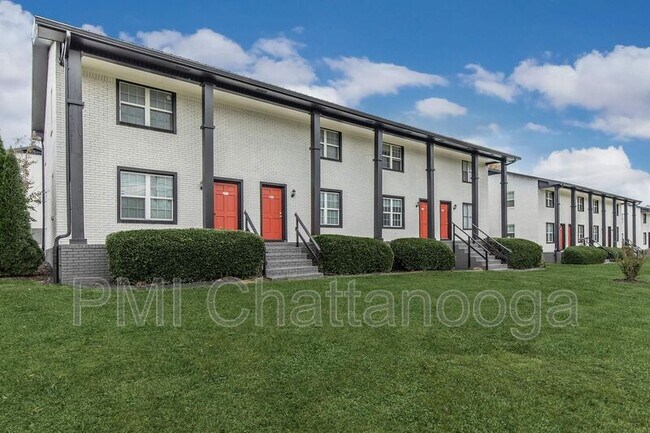 Building Photo - 223 Cloud Springs Rd