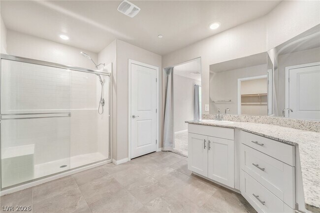 Building Photo - 472 Silverweed Ave
