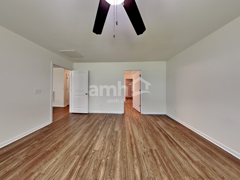 Building Photo - 118 Orion Way