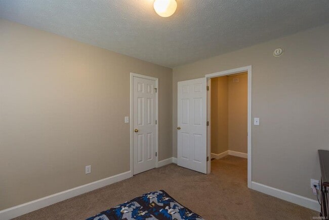 Building Photo - 510 Jasmine Trail