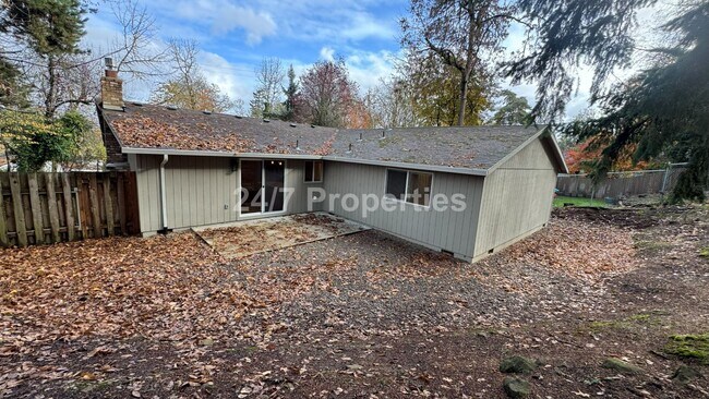Building Photo - Spacious, Open-Concept 3 Bedroom West Linn Home