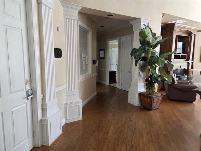 Building Photo - 858 Grand Regency Pointe