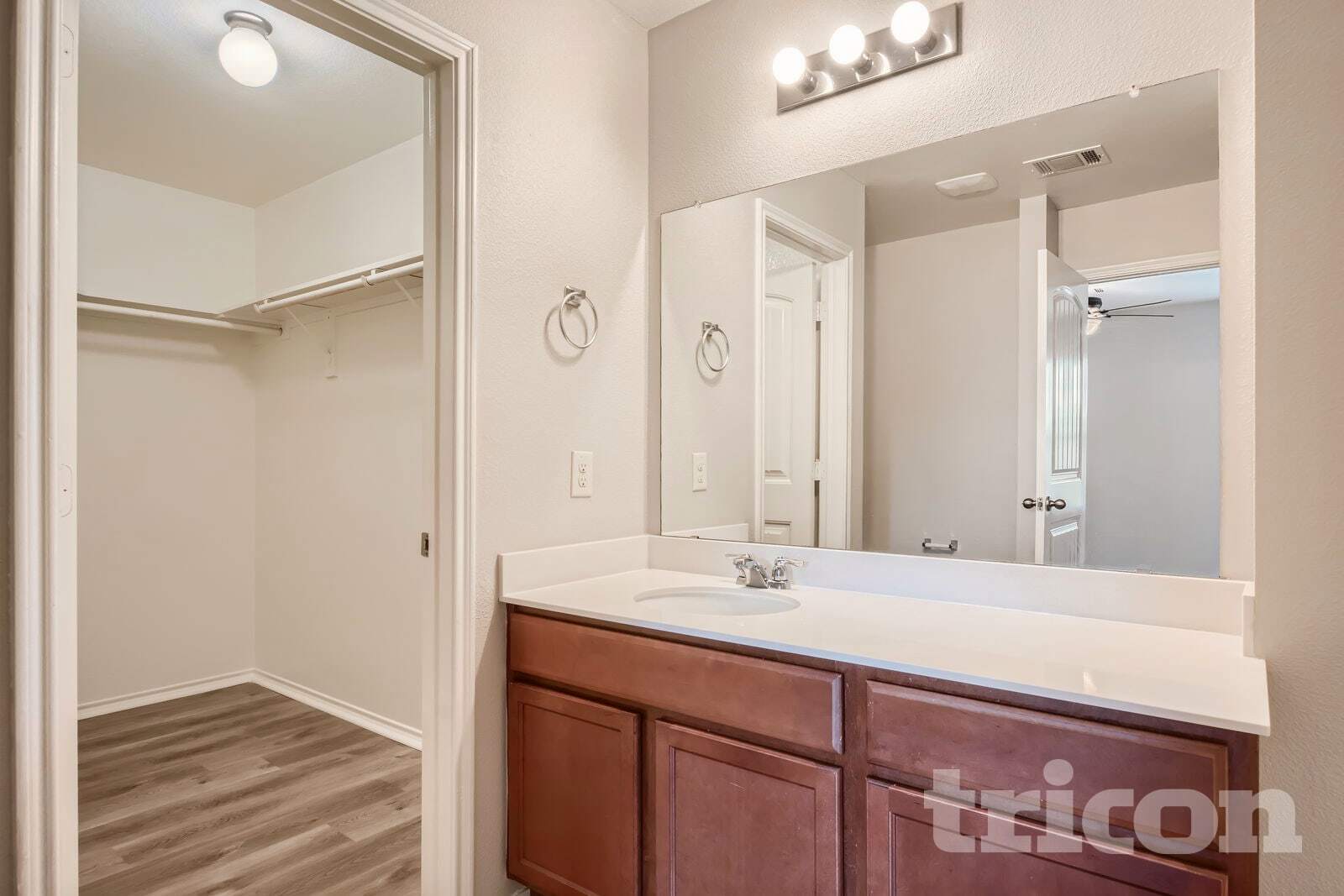 Building Photo - 3205 Emory Oak Way