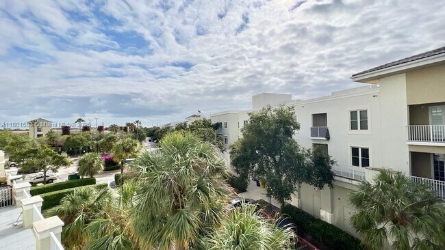 Building Photo - 1200 Town Center Dr