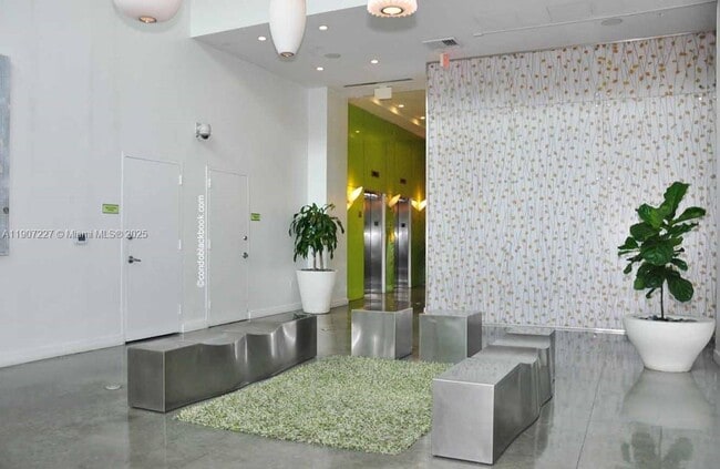 Building Photo - 133 NE 2nd Ave