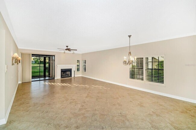 Building Photo - 7669 Fairway Woods Dr