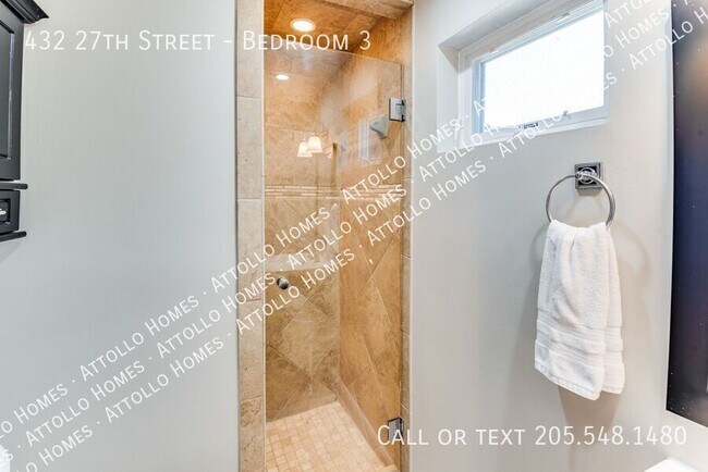 Building Photo - 432 27th St