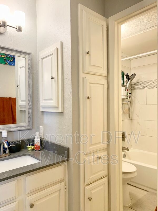 Building Photo - 2623 Piedras Dr