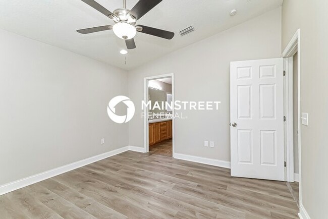 Building Photo - 3 Bedroom Pet-Friendly Home in POINCIANA, FL with Main Street Renewal