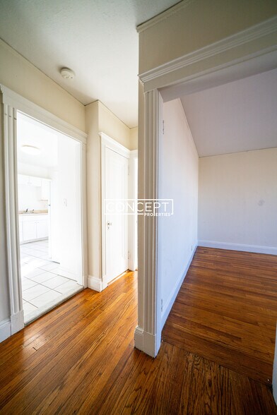 Building Photo - 56 Selkirk Rd