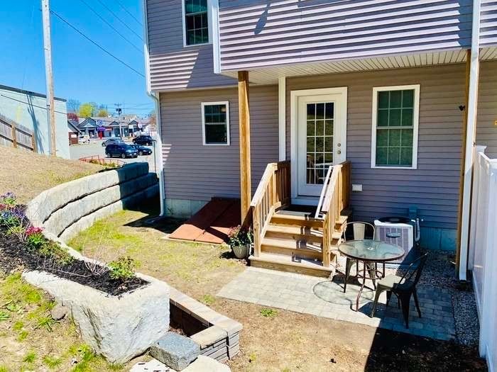 Building Photo - 32 John St