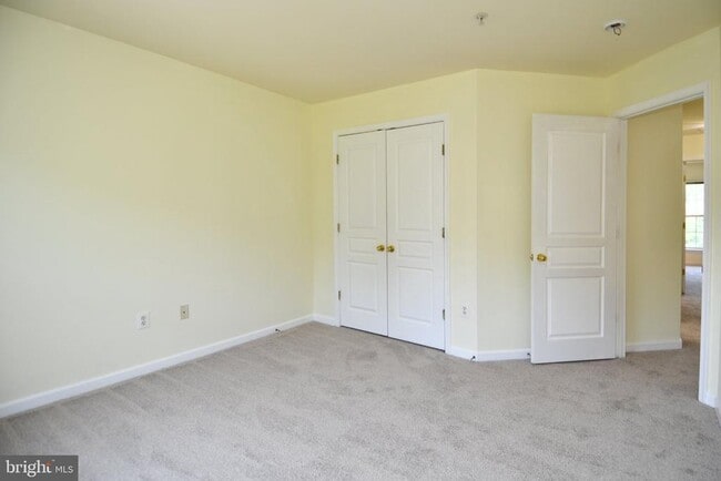 Building Photo - 8784 Lincoln St