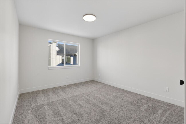 Building Photo - 697 S Curlew Dr