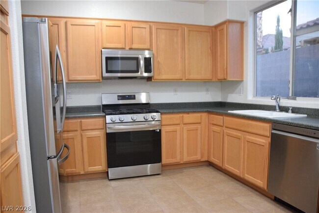 Building Photo - 6235 Shamrock Lake Ave