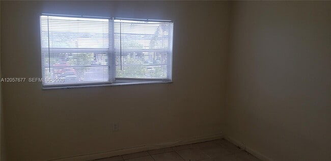 Building Photo - 5100 SW 41st St